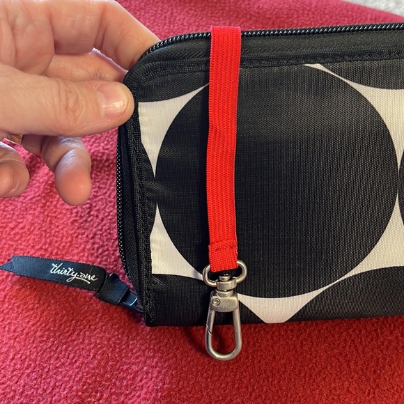 Thirty-One - Picture 3 of 3